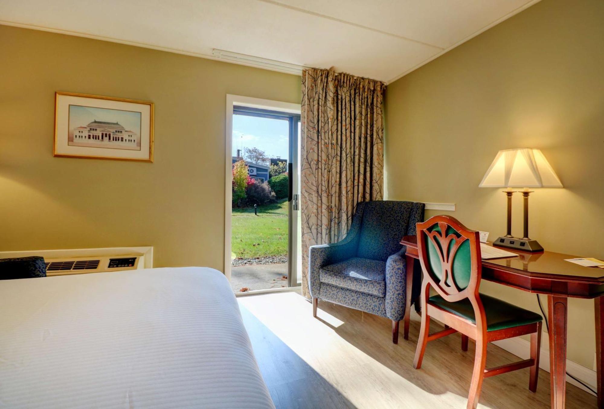 Fireside Inn & Suites Gilford Buitenkant foto