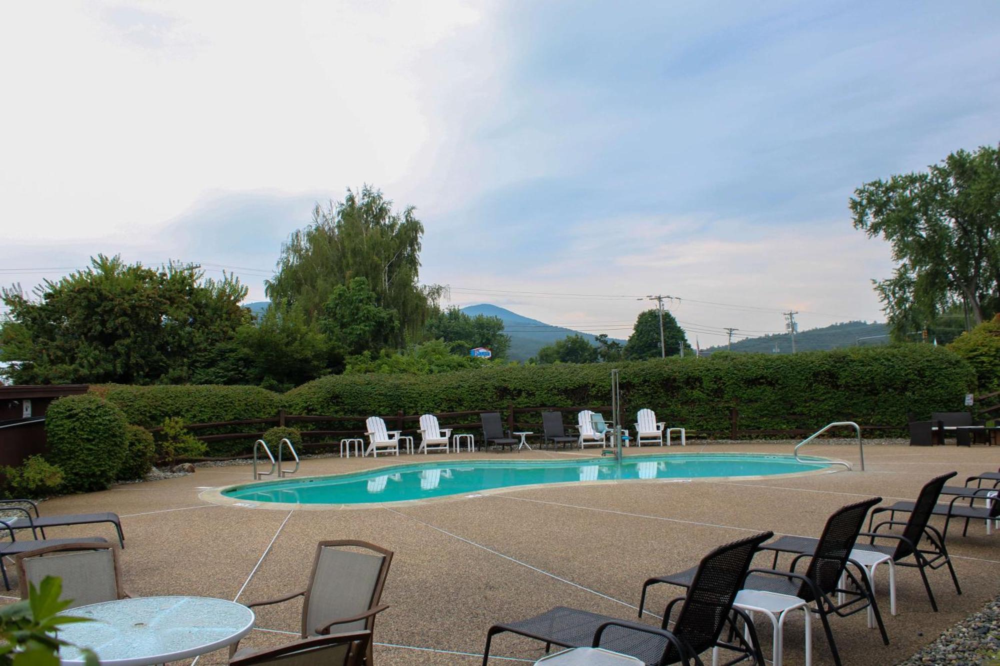 Fireside Inn & Suites Gilford Buitenkant foto