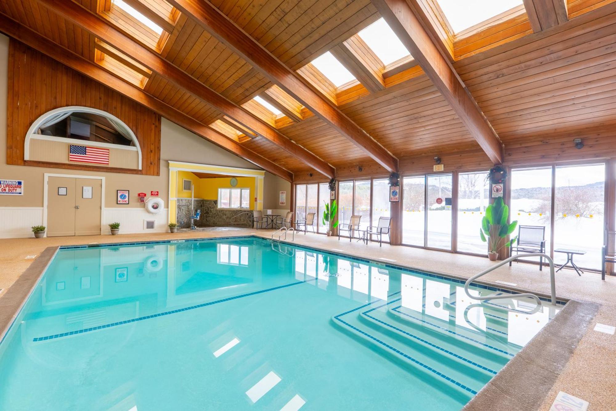 Fireside Inn & Suites Gilford Buitenkant foto