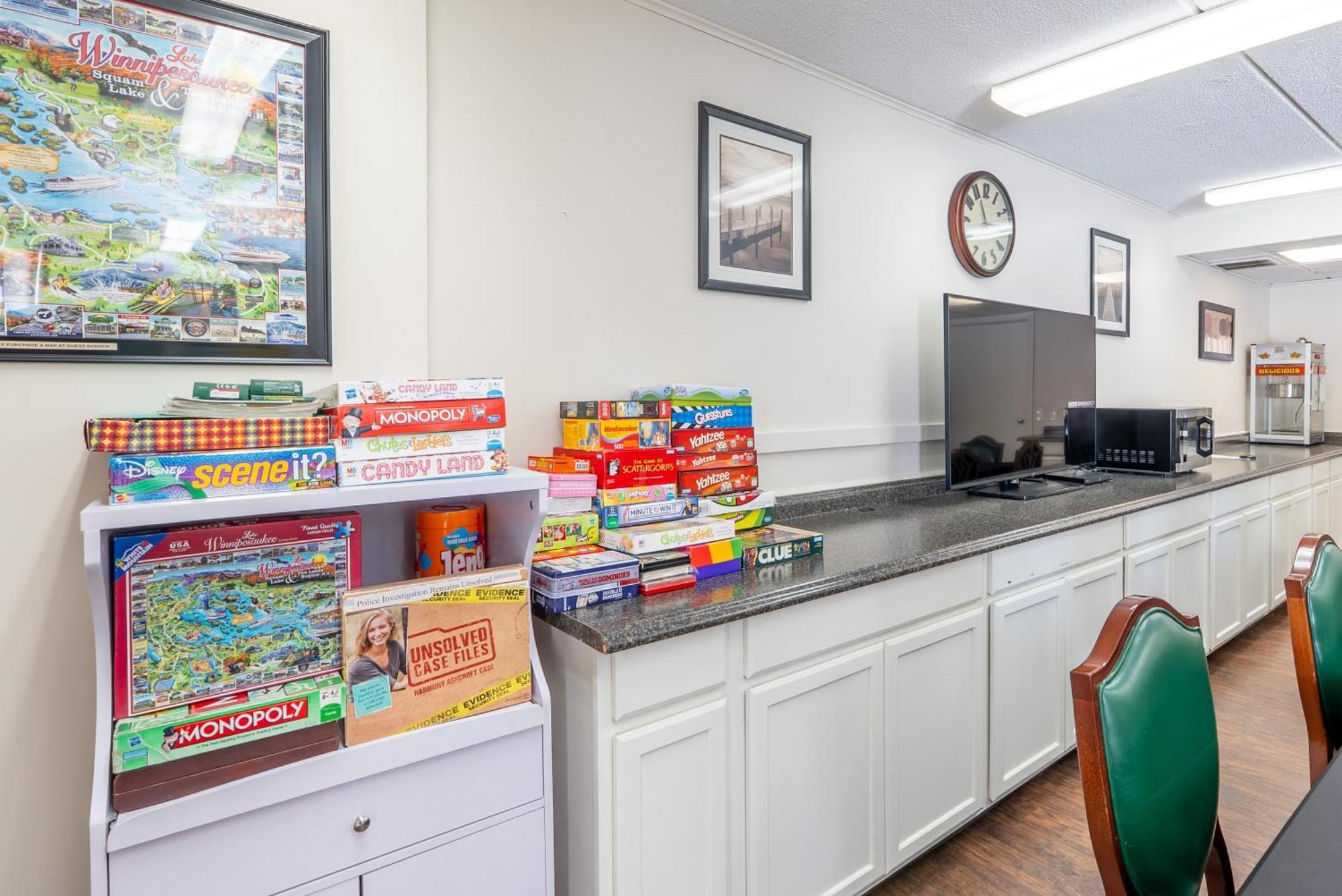 Fireside Inn & Suites Gilford Buitenkant foto